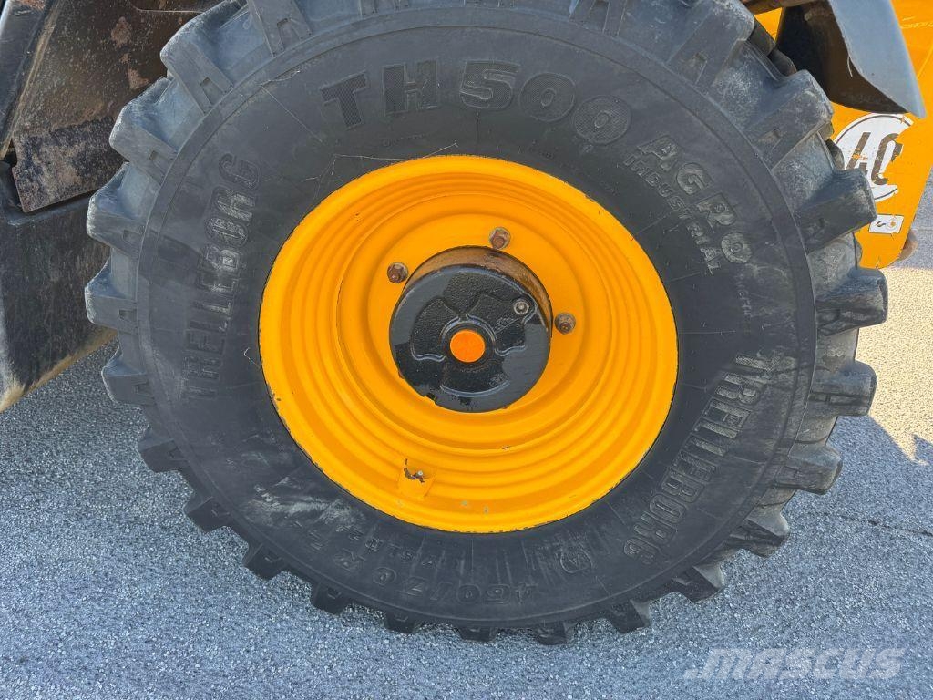 JCB 532.70 Maatalouskurottajat