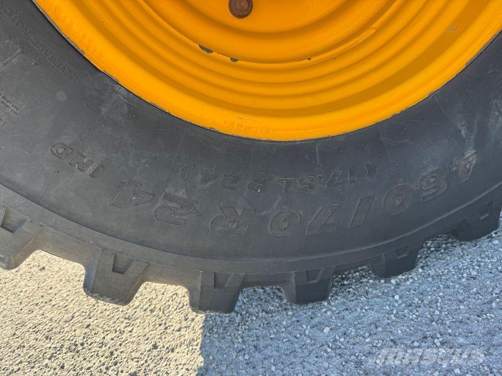 JCB 532.70 Maatalouskurottajat