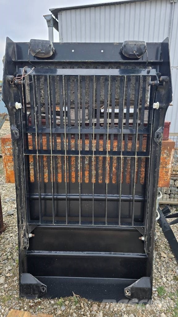 Komatsu Kabinenschutzgitter hochklappbar und einschiebbar Raupenbagger