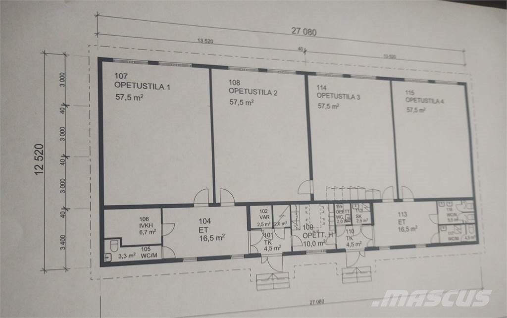 Viipalekoulu neljällä opetustilalla Настаняване на обекта