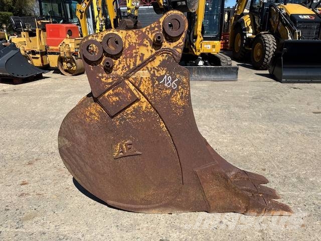 CAT 215 - 450 mm Pelle rétro arrière