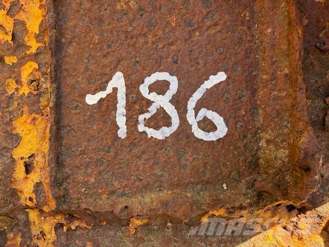 CAT 215 - 450 mm Pelle rétro arrière