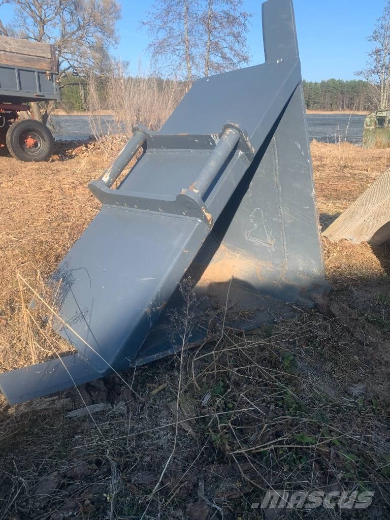 Komatsu PC 78 US-10 Vidēja lieluma ekskavatori 7 t - 12 t