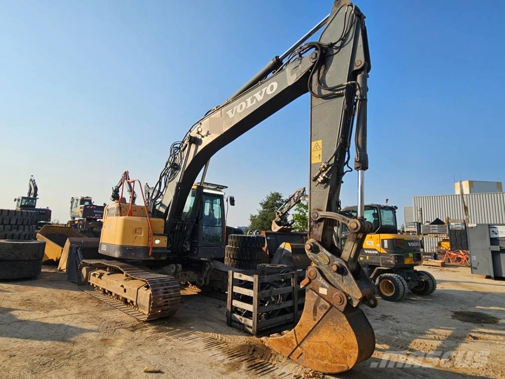 Volvo ECR 235 Pásové rýpadlá