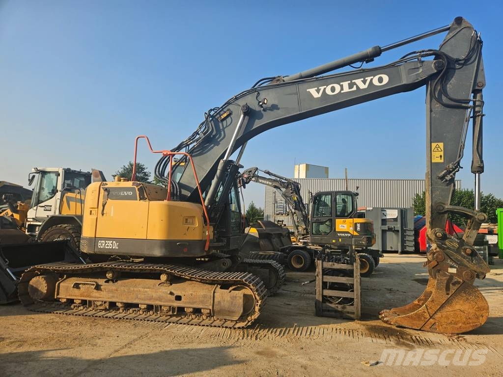 Volvo ECR 235 Pásové rýpadlá