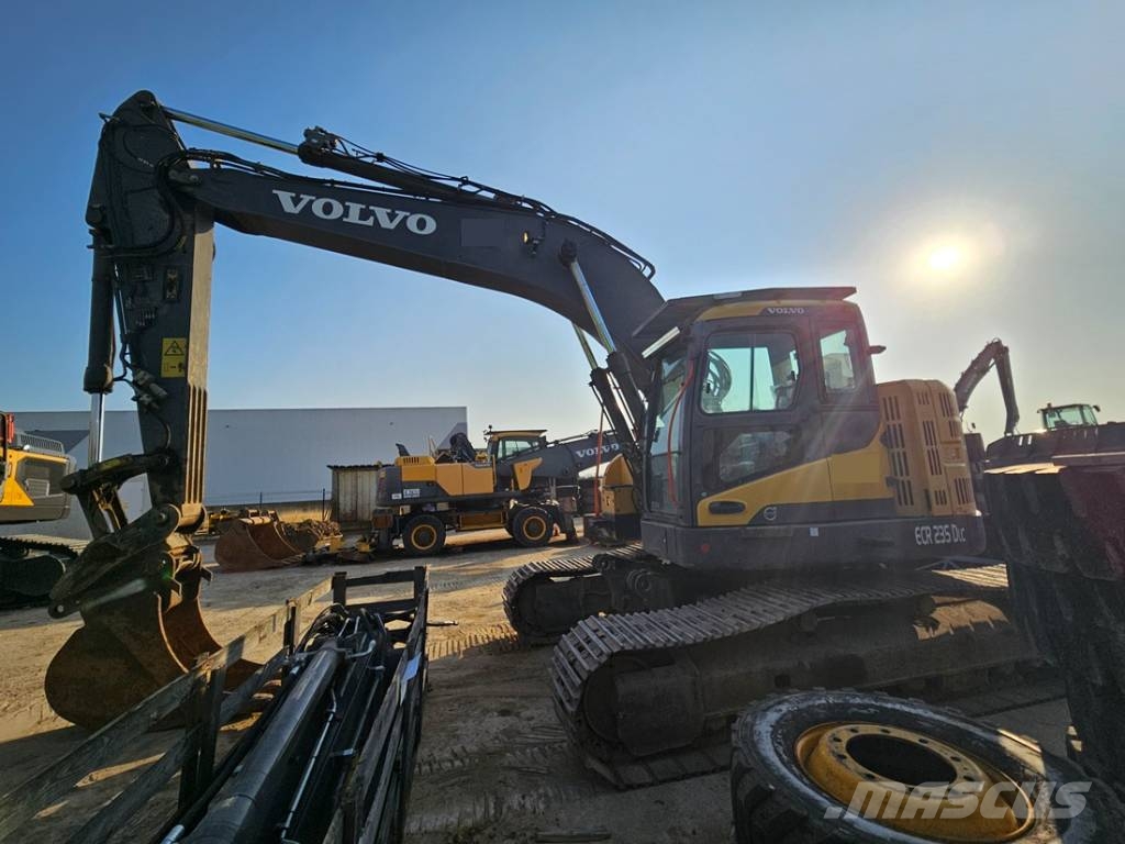 Volvo ECR 235 Pásové rýpadlá