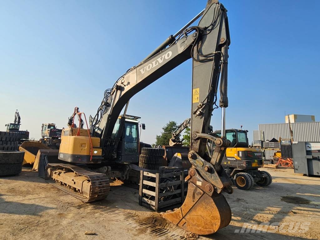 Volvo ECR 235 Pásové rýpadlá