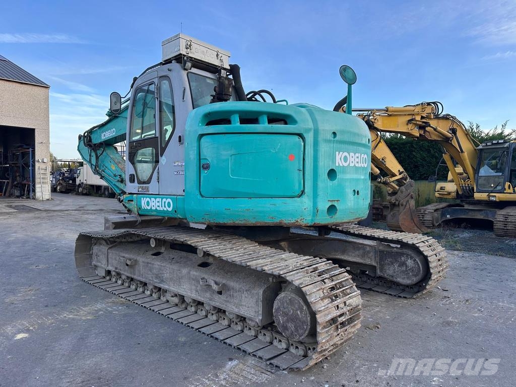 Kobelco SK 235 حفارات زحافة