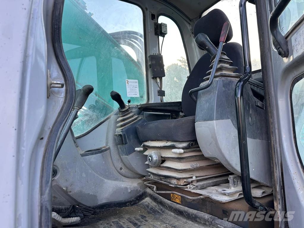 Kobelco SK 235 حفارات زحافة