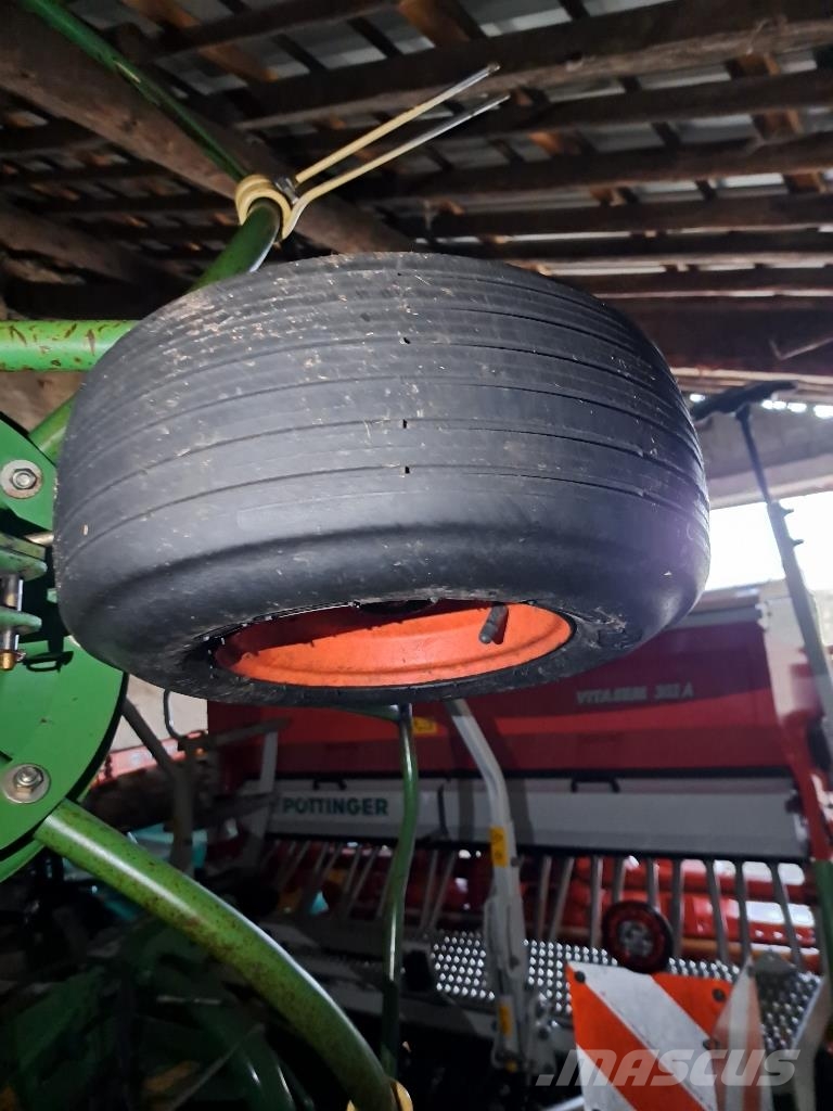 Krone KW 5.50 Rastrilladoras y rastrilladoras giratorias