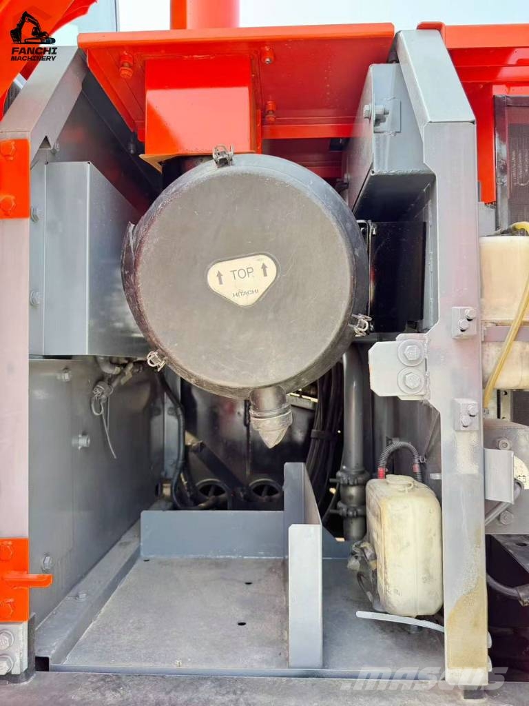 Hitachi 210 حفارات زحافة
