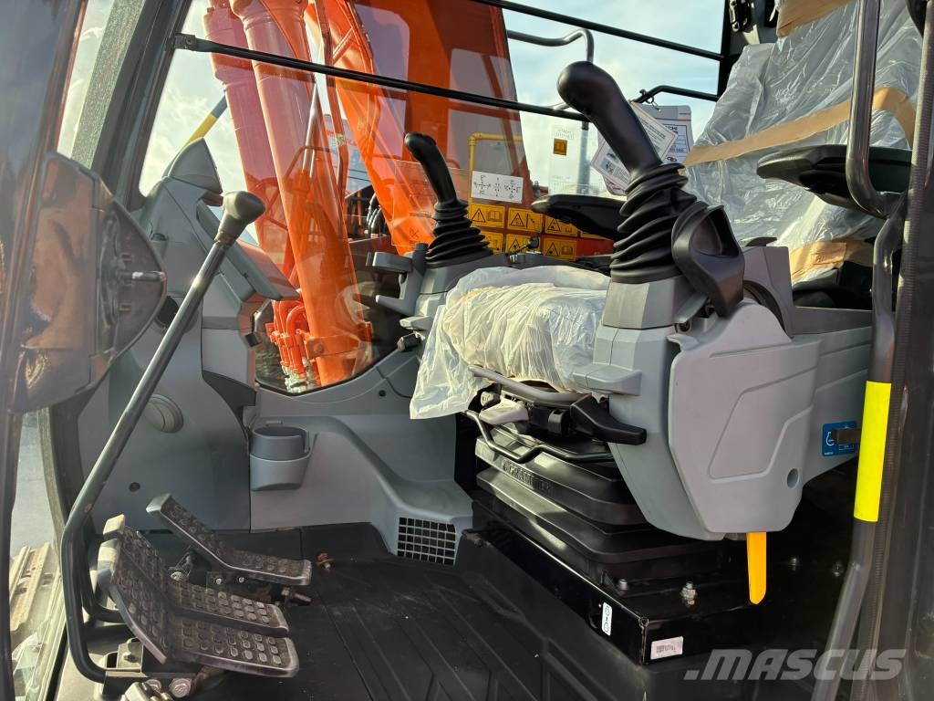 Hitachi ZX 135 US-7 Crawler excavators
