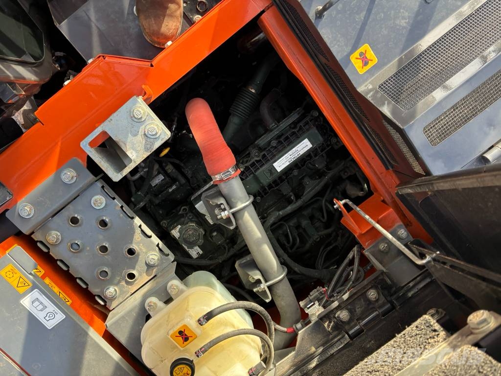 Hitachi ZX 135 US-7 Crawler excavators