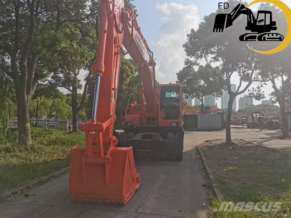 Doosan DH 210W-9 Kolesové rýpadlá