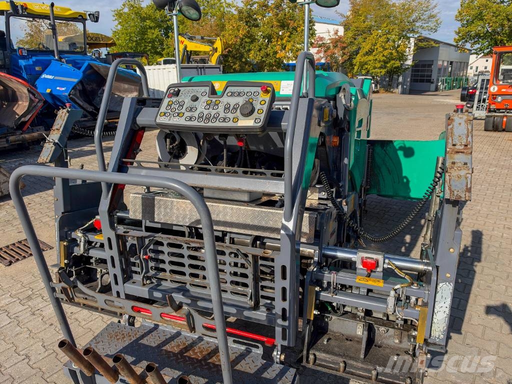 Vögele Super 800-3i 55,4 kW 6500 kg Asfalta klājēji