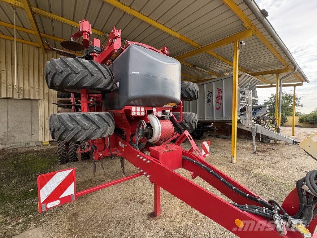 Horsch Focus 6 TD Mechanické sejačky