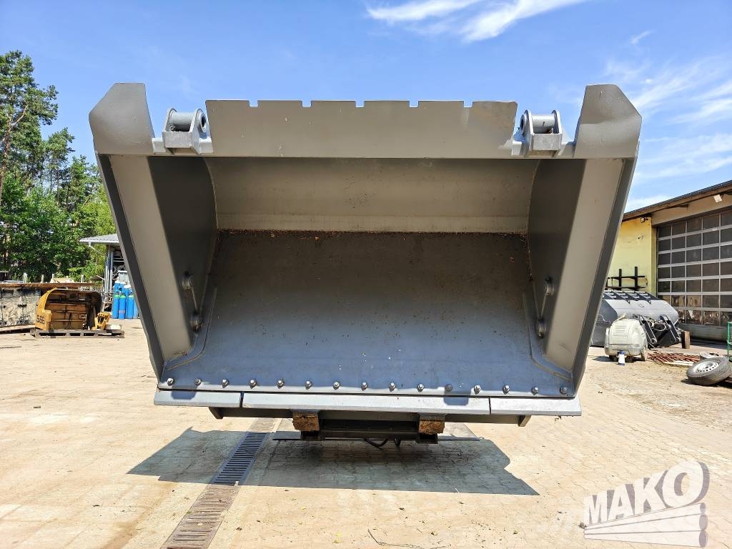 Liebherr L546 لوادر بعجل