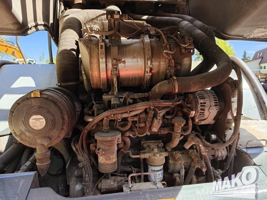 Liebherr L546 لوادر بعجل