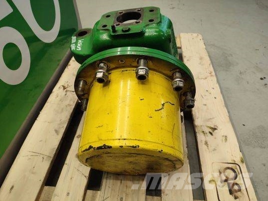 John Deere 6175M (755061006619) portal axle Transmisijos