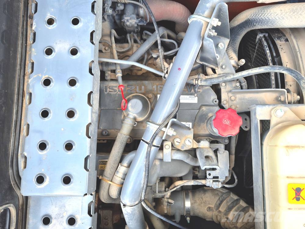 Hitachi ZX 180 W-7 Lastik tekerli ekskavatörler