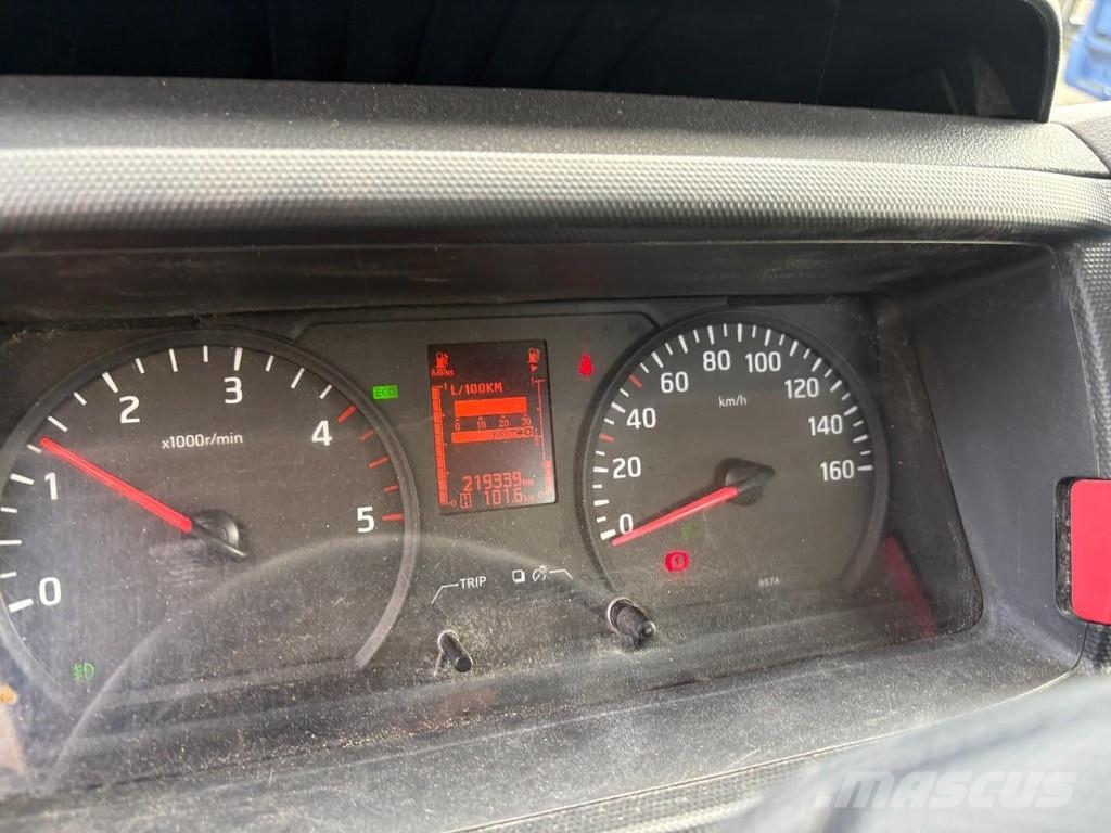 Nissan NT400 + 29 METER LADDER + HYDROLIC + WORKS PERFECT Auto korvtõstukid
