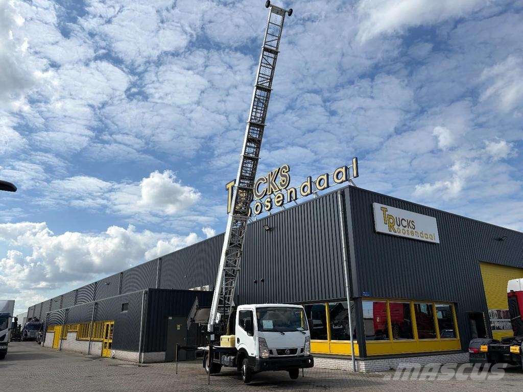 Nissan NT400 + 29 METER LADDER + HYDROLIC + WORKS PERFECT Auto korvtõstukid