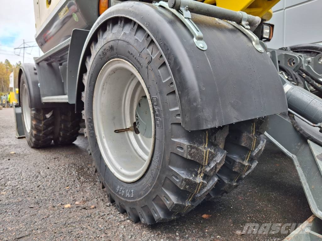 Wacker Neuson EW 100 **Juuri huollettu! Uudet renkaat** Excavatoare cu roti
