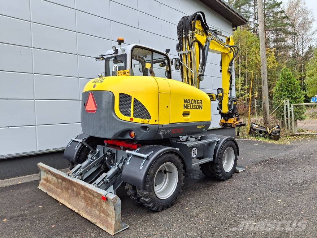 Wacker Neuson EW 100 **Juuri huollettu! Uudet renkaat** Excavatoare cu roti