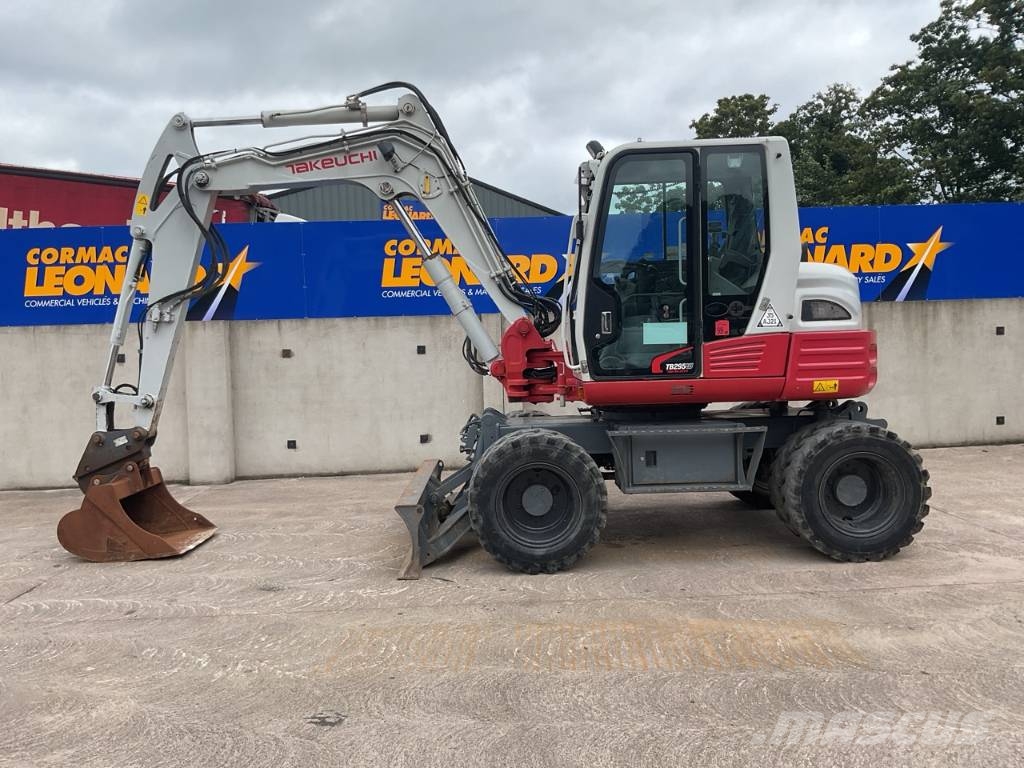 Takeuchi TB 295 W Mobilbagger