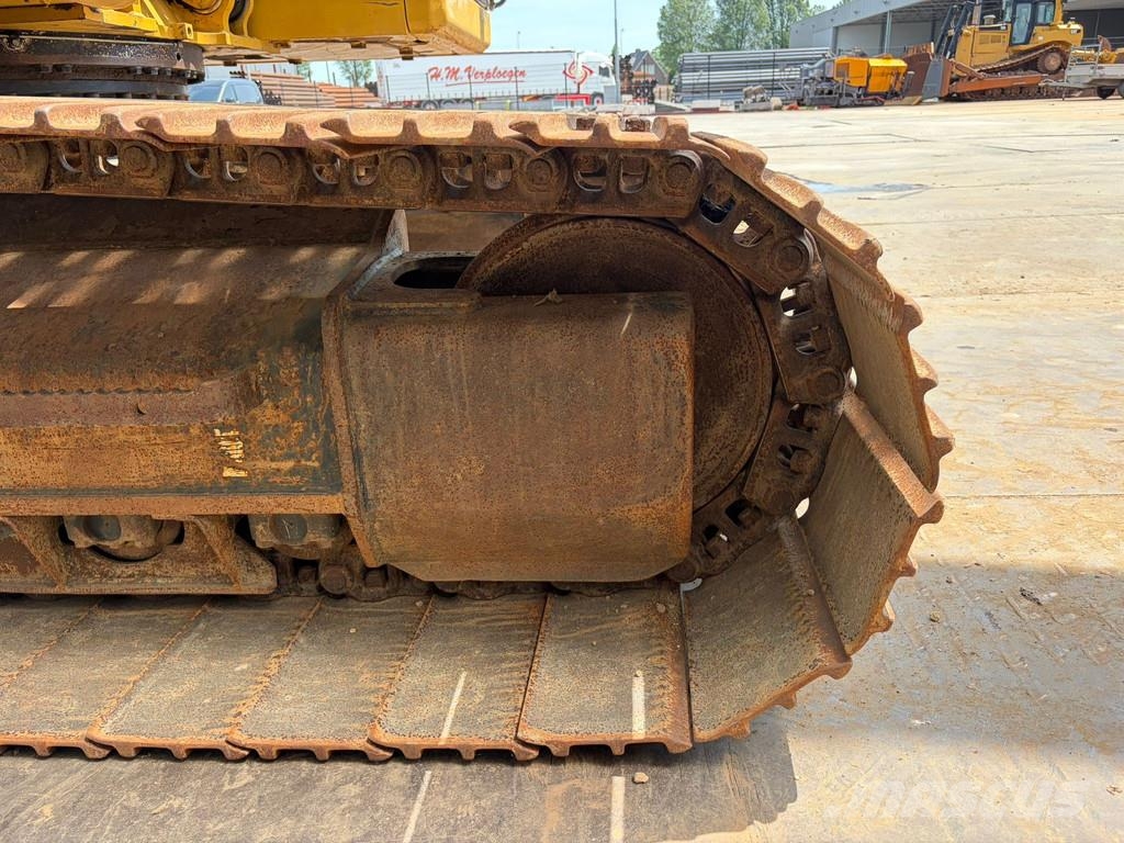 CAT 323 07A Long Reach Trible Ready حفارات زحافة