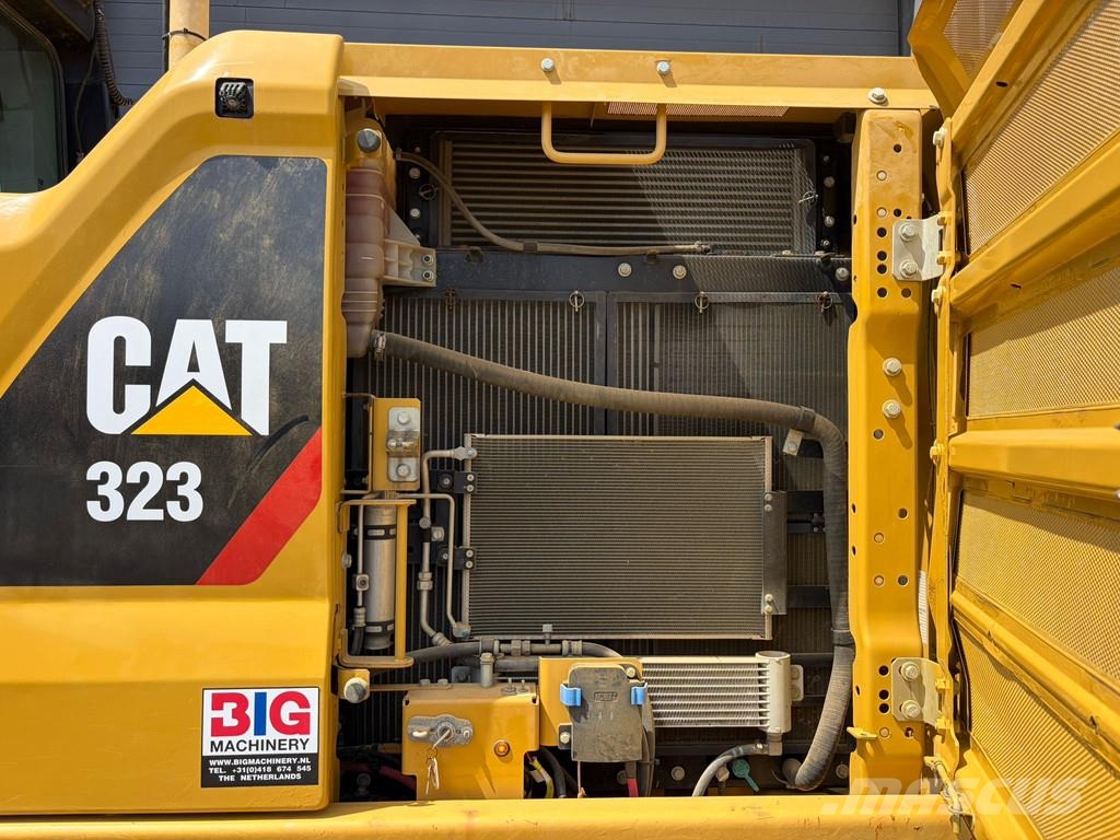 CAT 323 07A Long Reach Trible Ready حفارات زحافة