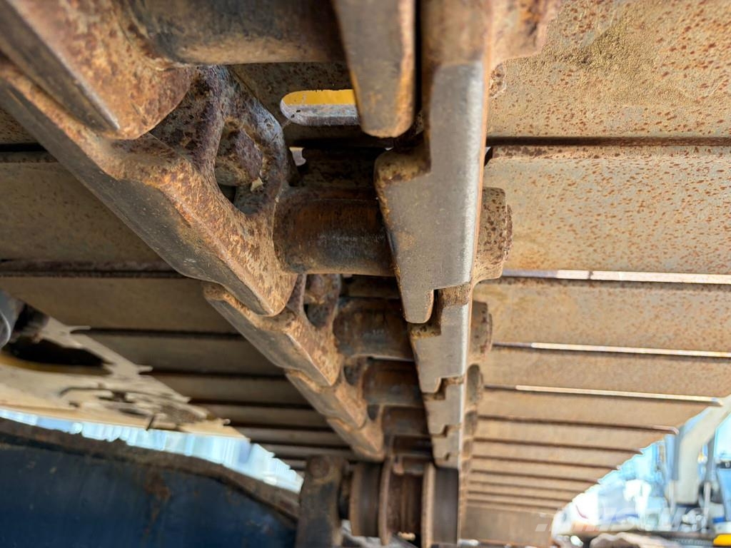 CAT 323 07A Long Reach Trible Ready حفارات زحافة