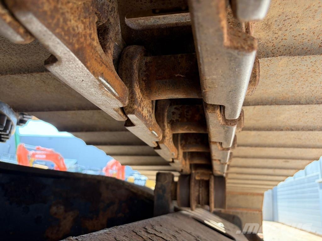 CAT 323 07A Long Reach Trible Ready حفارات زحافة