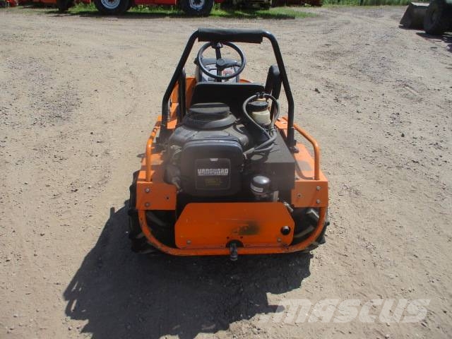 AS Motor AS 911 Enduro Aufsitz-Allmäher الوقوف على جزازات