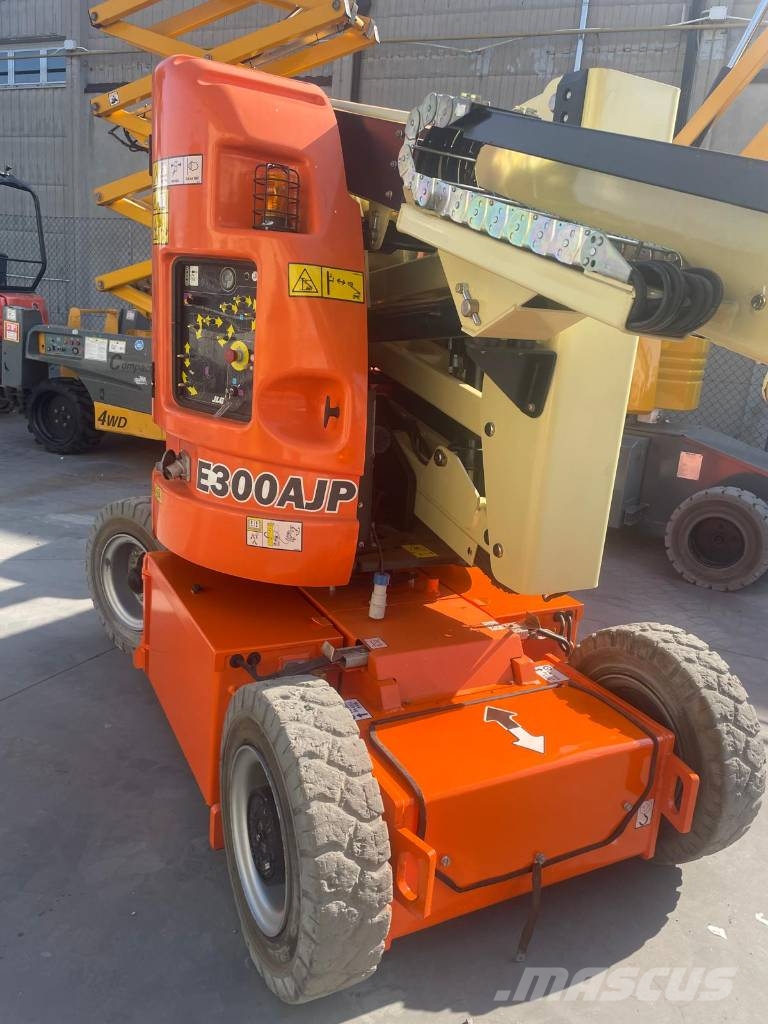 JLG E 300 AJP رافعات سلة مفصلية