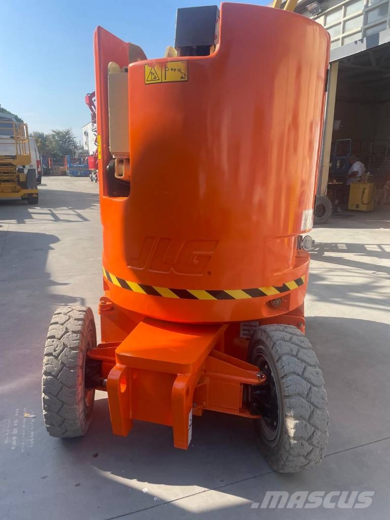 JLG E 300 AJP رافعات سلة مفصلية