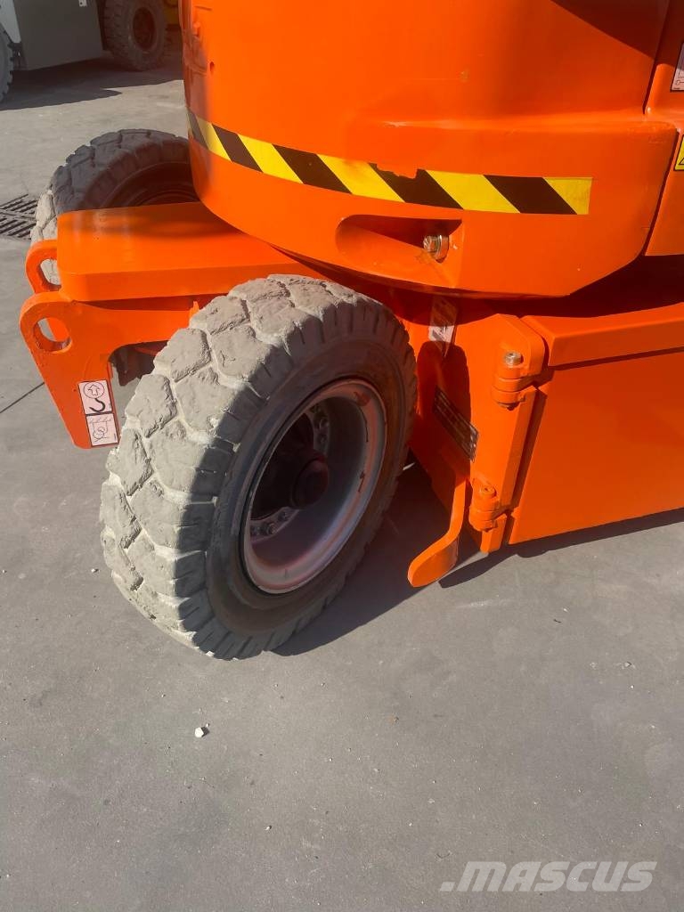 JLG E 300 AJP رافعات سلة مفصلية