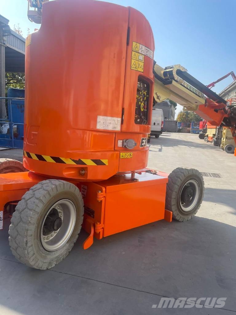 JLG E 300 AJP رافعات سلة مفصلية