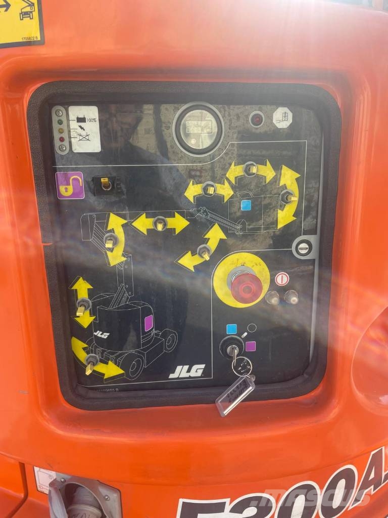 JLG E 300 AJP رافعات سلة مفصلية