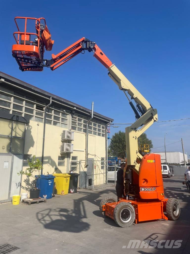 JLG E 300 AJP رافعات سلة مفصلية