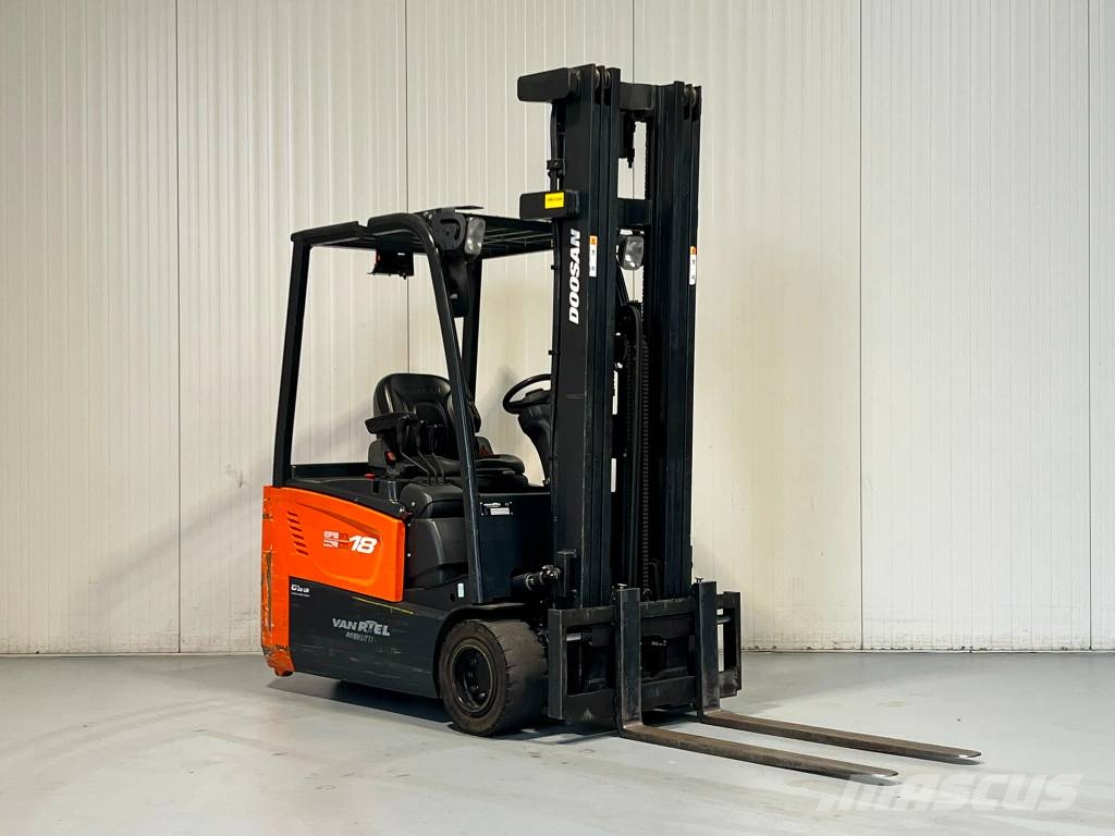 Doosan B18T-7 شاحنات ذات رافعات شوكية تعمل بالكهرباء