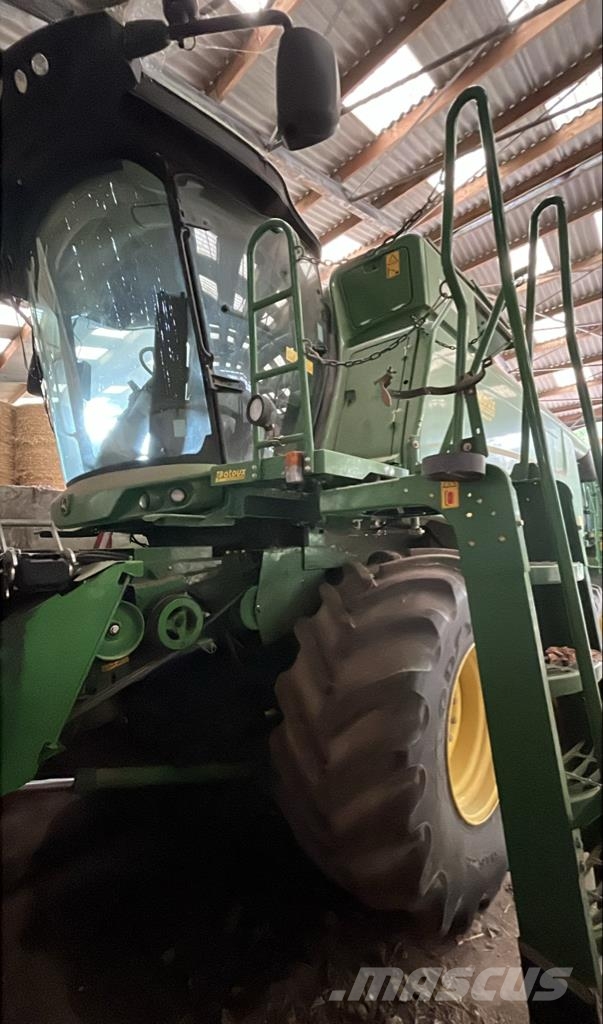 John Deere W540 Skurtreskere