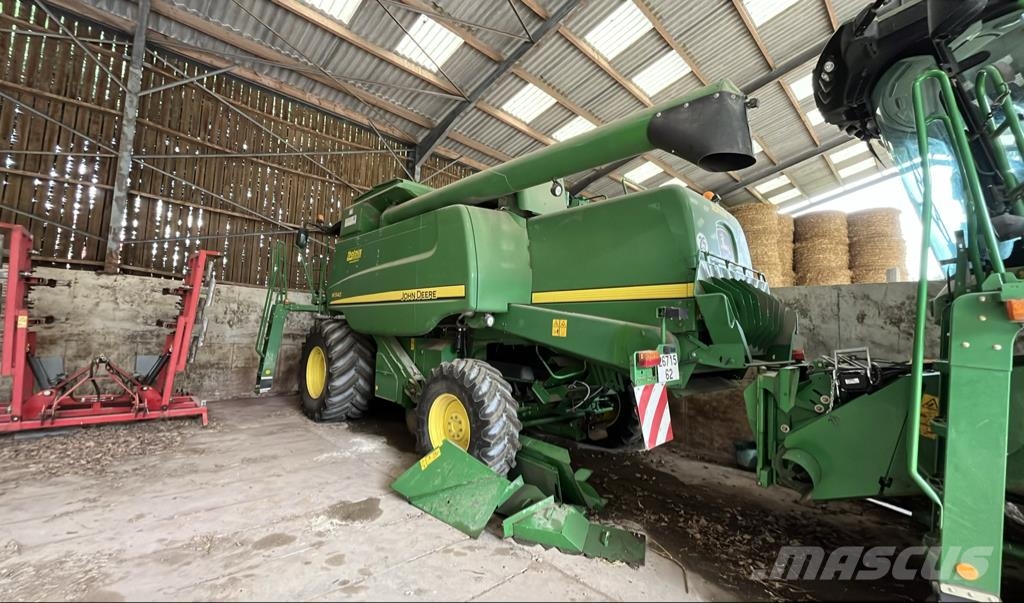 John Deere W540 Skurtreskere
