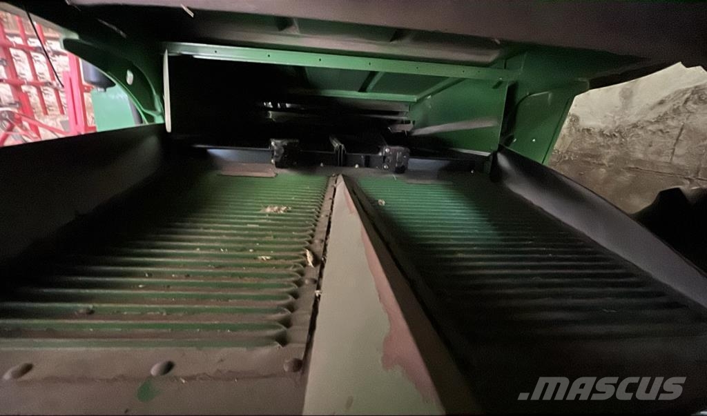 John Deere W540 Skurtreskere