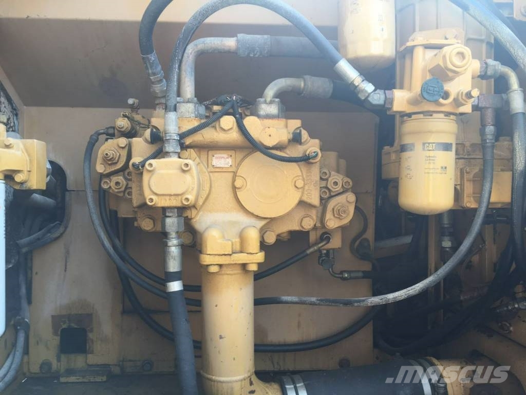 CAT 329 D Roomikekskavaatorid