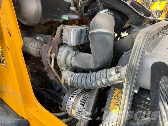 JCB 3 CX Backhoe loaders