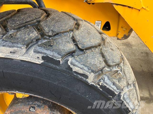 JCB 3 CX Backhoe loaders