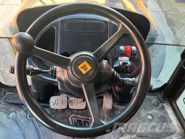 JCB 3 CX Backhoe loaders