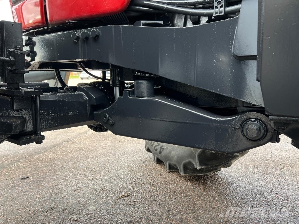 Valtra N 121 Advance etukuormaajalla Traktorer
