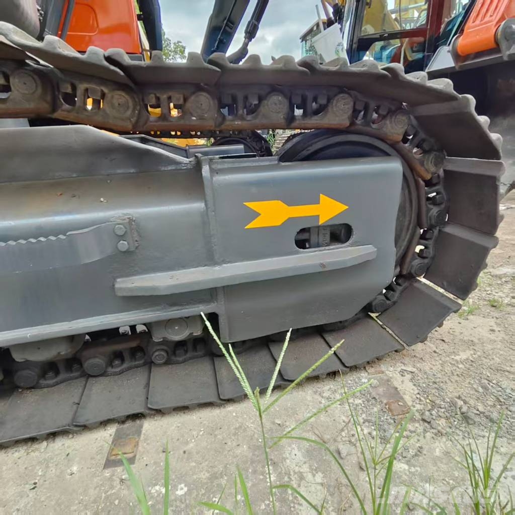 Doosan DX340LC-9C Гусеничні екскаватори